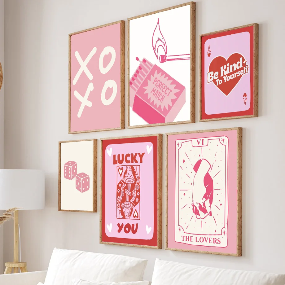 Home Decor Y2K - โปสเตอร์และภาพพิมพ์ลายหัวใจสีชมพูสไตล์โบโฮ สำหรับตกแต่งห้องนั่งเล่น แนว Y2K ลายลูกเต๋า ไพ่