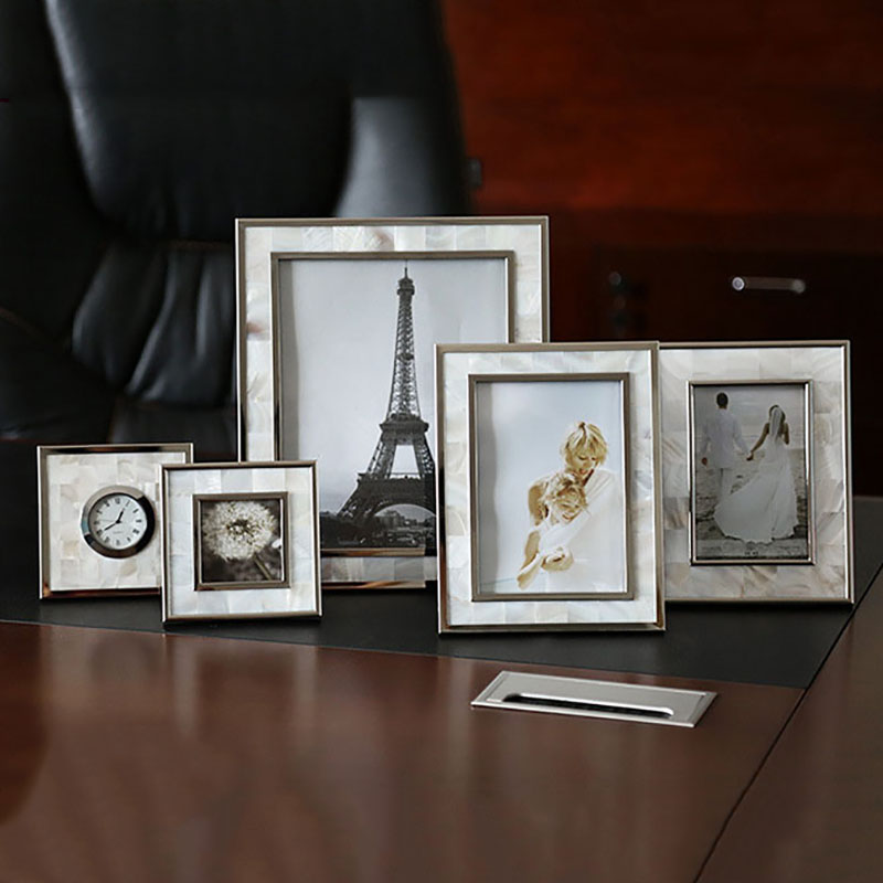 Bamboo Photo Frame - กรอบรูปโลหะผสมตกแต่งลายเปลือกหอยสไตล์ยุโรป รูปภาพบุคคล กรอบรูปศิลปะ ของขวัญวันครบรอบแต่งงาน ของตกแต่งโต๊ะ